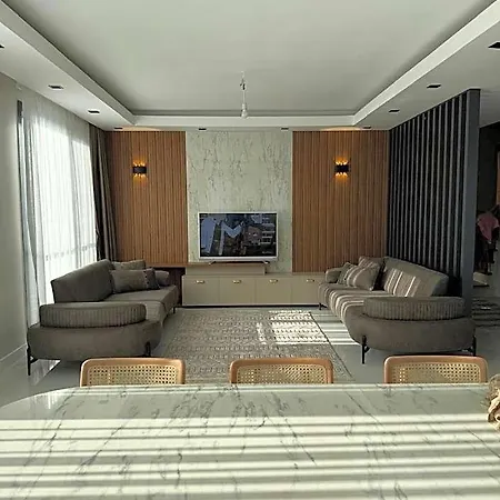 Hotel Cozy In Silivri